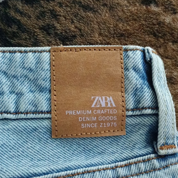 Zara Mid Rise Jean Shorts - Picture 9 of 13